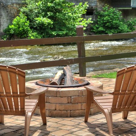 Gatlinburg River Inn Exterior photo