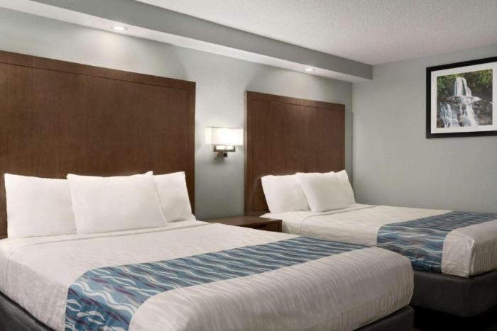 Gatlinburg River Inn Room photo